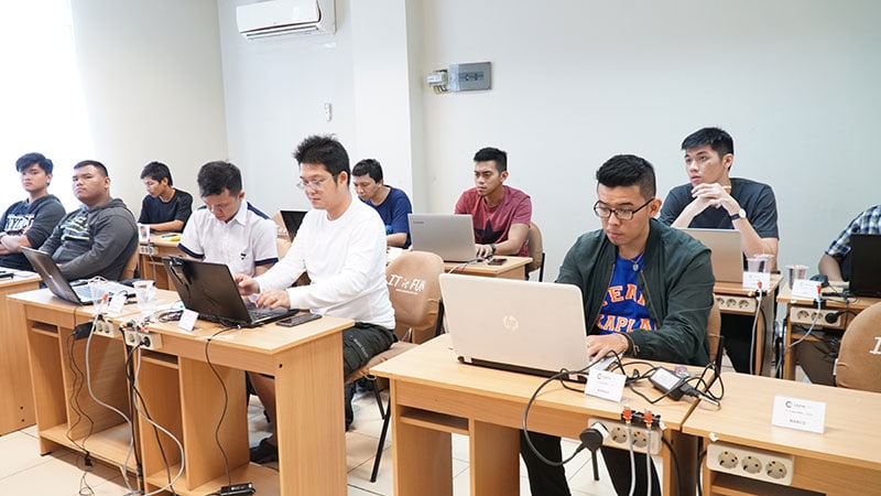 Kursus Ethical Hacker, Cyber Security Terbaik Jakarta Tangerang, Kursus Jaringan Komputer Bersertifikat International Cisco CCNA CCNP Terbaik, Kursus Pemrograman Android Developer Terbaik di Jakarta Tangerang,Kursus Membuat Website dengan Pemrograman PHP Laravel, Java Spring, ASP, Bayar 1x Belajar Sampai Bisa, Coach Praktisi Kelas Dunia Certified International